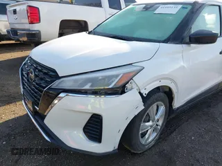 2021 Nissan Kicks S with VIN 3N1CP5BV2ML483629, listed as a IAAI auction lot 41995135 with 77,650 mi miles. Bid and sale history available at carsss.com. Image 6.