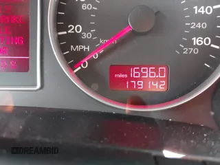 2006 Audi A4 2.0T z VIN WAUDF78E66A121740, wystawiony jako IAAI lot #41692809 z przebiegiem 179 142 mil mil oraz . Historia ofert i sprzedaży dostępna na DreamBid. Obrazek 7.
