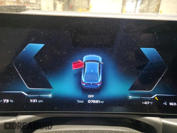 2024 BMW i4 M50 z VIN WBY33AW09RFR93637, wystawiony jako Copart lot #45842555 z przebiegiem 7 691 mil mil oraz Szkoda całkowita • Salvage title. Historia ofert i sprzedaży dostępna na DreamBid. Obrazek 9.