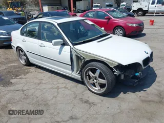 2004 BMW 3 Series 325i with VIN WBAAZ33484KP87894, listed as a IAAI auction lot 42131433 with 136,592 mi miles and . Bid and sale history available at carsss.com. Image 1.