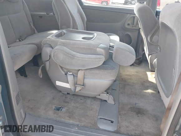 2008 Toyota Sienna CE z VIN 5TDZK23C38S116420, wystawiony jako IAAI lot #42373161 z przebiegiem 190 829 mil mil oraz . Historia ofert i sprzedaży dostępna na DreamBid. Obrazek 8.