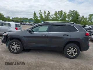 2017 Jeep Cherokee Latitude with VIN 1C4PJMCBXHW515628, listed as a IAAI auction lot 42295318 with 88,923 mi miles and . Bid and sale history available at DreamBid. Image 15.