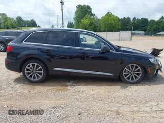 2017 Audi Q7 Premium Plus z VIN WA1LHAF7XHD040259, wystawiony jako IAAI lot #42286217 z przebiegiem 141 030 mil mil oraz . Historia ofert i sprzedaży dostępna na DreamBid. Obrazek 14.