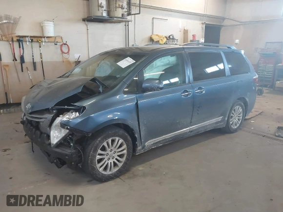 2017 Toyota Sienna XLE Auto Access Seat z VIN 5TDYZ3DC3HS885429, wystawiony jako IAAI lot #41454153 z przebiegiem 131 250 mil mil oraz . Historia ofert i sprzedaży dostępna na DreamBid. Obrazek 18.