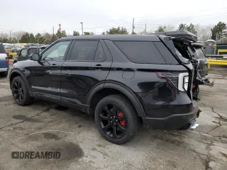 2022 Ford Explorer ST with VIN 1FM5K8GC2NGA38791, listed as a Copart auction lot 46947935 with 31,821 mi miles and Salvage Title. Bid and sale history available at carsss.com. Image 2.