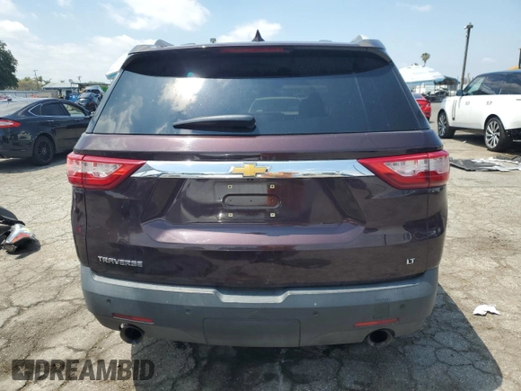 2018 Chevrolet Traverse LT Cloth z VIN 1GNERGKW6JJ200115, wystawiony jako Copart lot #54846515 z przebiegiem 79 785 mil mil oraz Szkoda całkowita • Salvage title. Historia ofert i sprzedaży dostępna na DreamBid. Obrazek 6.