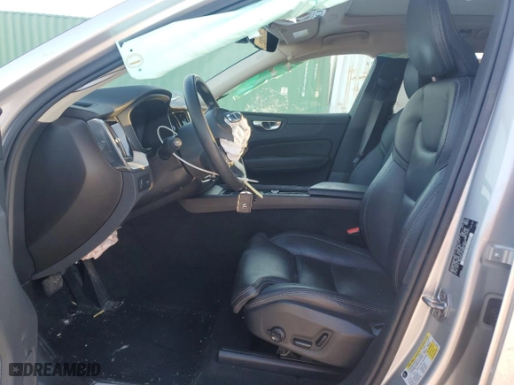 2021 Volvo XC60 Inscription with VIN YV4102RL8M1701024, listed as a Copart auction lot 45207055 with 27,107 mi miles and Salvage Title. Bid and sale history available at carsss.com. Image 7.