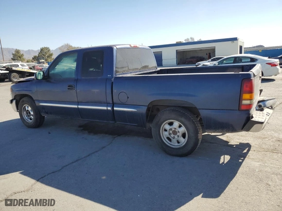 2002 GMC Sierra 1500 SLE with VIN 2GTEC19T221207285, listed as a Copart auction lot 88169715 with 255,121 mi miles and Salvage Title. Bid and sale history available at carsss.com. Image 2.