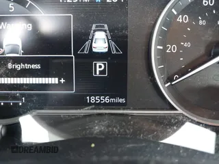 2022 Nissan Versa SV z VIN 3N1CN8EV4NL848302, wystawiony jako IAAI lot #41364363 z przebiegiem 18 556 mil mil oraz . Historia ofert i sprzedaży dostępna na DreamBid. Obrazek 15.