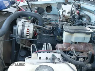 1993 Chevrolet Suburban с VIN 1GNGK26N3PJ324272, выставлен на аукционе IAAI как лот 42804308 с пробегом 272 204 миль миль и . История ставок и продаж доступна на DreamBid. Изображение 12.