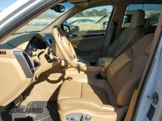 2012 Porsche Cayenne S Hybrid z VIN WP1AE2A2XCLA92544, wystawiony jako Copart lot #48896985 z przebiegiem 182 567 mil mil oraz Tytuł czysty. Historia ofert i sprzedaży dostępna na DreamBid. Obrazek 7.