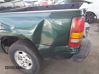 2001 Chevrolet Silverado 1500 LS with VIN 2GCEC19V111272435, listed as a IAAI auction lot 42040260 with 184,968 mi miles. Bid and sale history available at carsss.com. Image 6.