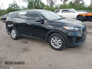 2020 Kia Sorento LX V6 with VIN 5XYPG4A51LG626506, listed as a IAAI auction lot 41554232 with 136,364 mi miles. Bid and sale history available at carsss.com. Image 1.