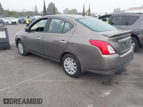 2015 Nissan Versa S Plus with VIN 3N1CN7AP9FL810597, listed as a IAAI auction lot 41681629 with 133,777 mi miles. Bid and sale history available at carsss.com. Image 3.