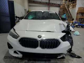 2022 BMW 2 Series 228i z VIN WBA53AK01N7K11946, wystawiony jako Copart lot #87630765 z przebiegiem 52 013 mil mil oraz Szkoda całkowita • Salvage title. Historia ofert i sprzedaży dostępna na DreamBid. Obrazek 5.