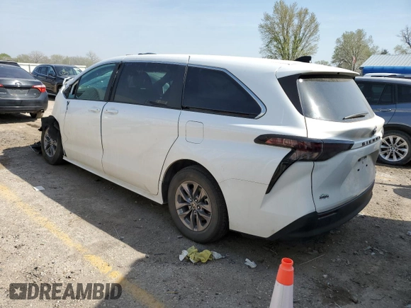 2024 Toyota Sienna LE with VIN 5TDKRKECXRS190669, listed as a Copart auction lot 52487115 with 0 mi miles and Salvage Title. Bid and sale history available at carsss.com. Image 2.