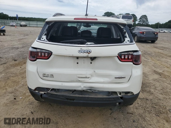 2018 Jeep Compass Altitude with VIN 3C4NJDBBXJT315899, listed as a Copart auction lot 61472665 with Not provided miles and Salvage title. Bid and sale history available at DreamBid. Image 6.