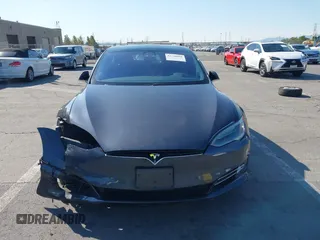 2018 Tesla Model S 75D with VIN 5YJSA1E26JF249573, listed as a IAAI auction lot 42748801 with 88,467 mi miles and . Bid and sale history available at DreamBid. Image 13.