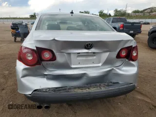 2008 Volkswagen Jetta SE with VIN 3VWRM71K58M184202, listed as a Copart auction lot 58373365 with 150,137 mi miles and Salvage title. Bid and sale history available at DreamBid. Image 6.