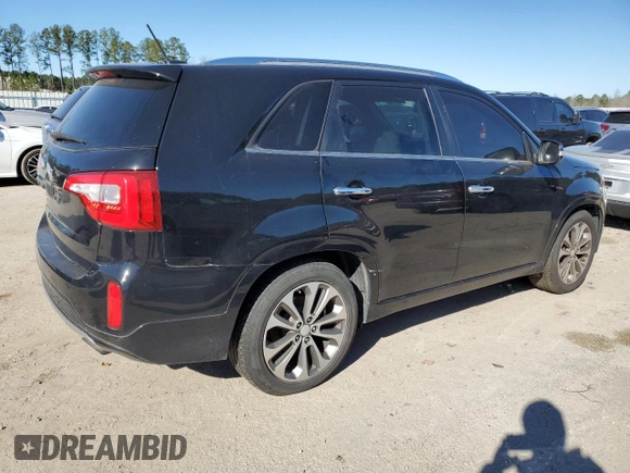 2015 Kia Sorento SX Limited with VIN 5XYKW4A75FG613468, listed as a Copart auction lot 82722313 with 149,001 mi miles and Salvage Title. Bid and sale history available at carsss.com. Image 3.