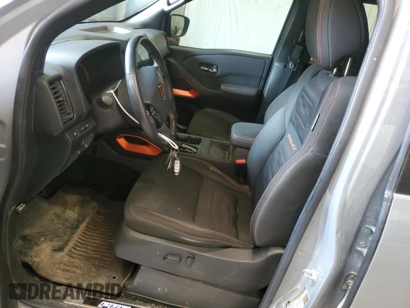 2023 Nissan Frontier Pro-4X z VIN 1N6ED1EK6PN624132, wystawiony jako Copart lot #53797395 z przebiegiem 55 344 mil mil oraz Szkoda całkowita • Salvage title. Historia ofert i sprzedaży dostępna na DreamBid. Obrazek 7.