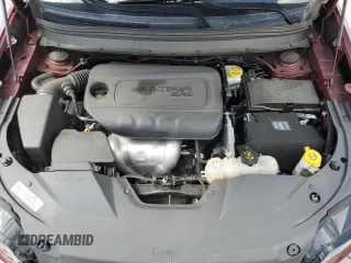 2019 Jeep Cherokee Latitude z VIN 1C4PJLCB8KD263455, wystawiony jako Copart lot #64126085 z przebiegiem 96 734 mil mil oraz Szkoda całkowita • Salvage title. Historia ofert i sprzedaży dostępna na DreamBid. Obrazek 12.