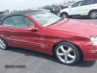 2005 Mercedes-Benz CLK 320 z VIN WDBTK65G05T040423, wystawiony jako IAAI lot #42645524 z przebiegiem 87 894 mil mil oraz . Historia ofert i sprzedaży dostępna na DreamBid. Obrazek 6.