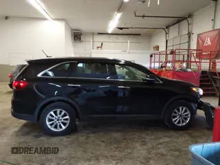 2019 Kia Sorento LX with VIN 5XYPG4A30KG513370, listed as a IAAI auction lot 41548759 with 81,429 mi miles. Bid and sale history available at carsss.com. Image 13.