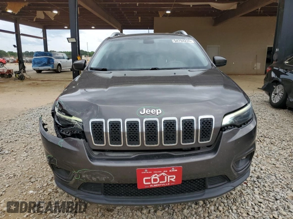 2019 Jeep Cherokee Latitude Plus with VIN 1C4PJMLN8KD123969, listed as a Copart auction lot 54784235 with 119,468 mi miles and Salvage title. Bid and sale history available at DreamBid. Image 5.