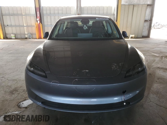 2025 Tesla Model 3 Long Range z VIN 5YJ3E1EB8SF922812, wystawiony jako Copart lot #48794645 z przebiegiem 1 731 mil mil oraz Szkoda całkowita • Salvage title. Historia ofert i sprzedaży dostępna na DreamBid. Obrazek 5.