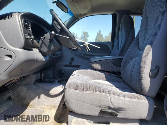 1997 Dodge Dakota z VIN 1B7GG23X3VS217651, wystawiony jako Copart lot #48300715 z przebiegiem 177 554 mil mil oraz Szkoda całkowita • Salvage title. Historia ofert i sprzedaży dostępna na DreamBid. Obrazek 7.