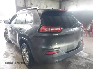 2016 Jeep Cherokee Latitude with VIN 1C4PJLCB1GW206686, listed as a IAAI auction lot 41568397 with 165,980 mi miles. Bid and sale history available at carsss.com. Image 14.