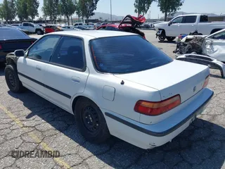 1993 Acura Integra z VIN JH4DB1650PS000677, wystawiony jako IAAI lot #42301738 z przebiegiem 148 492 mil mil oraz . Historia ofert i sprzedaży dostępna na DreamBid. Obrazek 3.