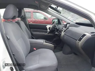 2007 Toyota Prius with VIN JTDKB20U373294200, listed as a IAAI auction lot 41990060 with 117,924 mi miles. Bid and sale history available at carsss.com. Image 5.