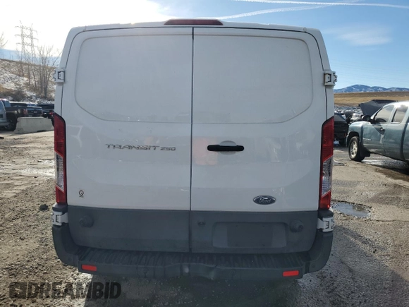 2017 Ford Transit z VIN 1FTYR2YM3HKB25585, wystawiony jako Copart lot #84697534 z przebiegiem 128 794 mil mil oraz Szkoda całkowita • Salvage title. Historia ofert i sprzedaży dostępna na DreamBid. Obrazek 6.