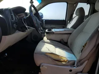2008 Chevrolet Silverado 1500 LT w/1LT with VIN 2GCEC19C481238594, listed as a Copart auction lot 49115175 with 242,742 mi miles and Clean Title. Bid and sale history available at carsss.com. Image 7.