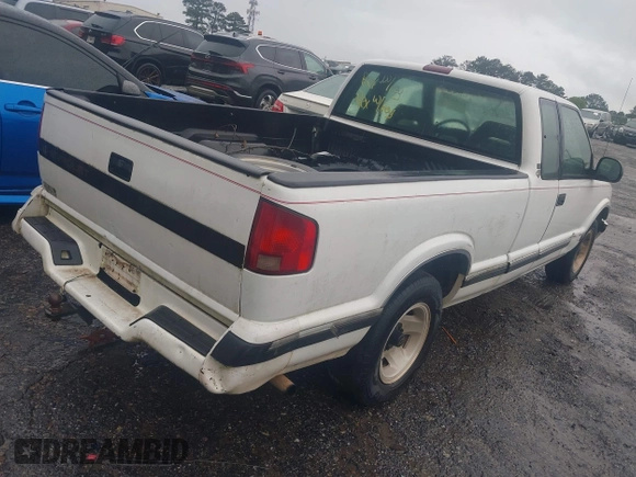 1994 Chevrolet S-10 LS with VIN 1GCCS19Z3R8141366, listed as a IAAI auction lot 41964754 with 191,756 mi miles. Bid and sale history available at carsss.com. Image 4.