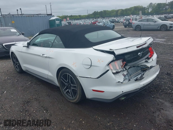 2022 Ford Mustang EcoBoost z VIN 1FATP8UH3N5104988, wystawiony jako IAAI lot #42320593 z przebiegiem 51 101 mil mil oraz . Historia ofert i sprzedaży dostępna na DreamBid. Obrazek 3.