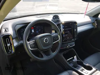2021 Volvo XC40 Momentum with VIN YV4162UK1M2464500, listed as a IAAI auction lot 42504680 with 29,130 mi miles and . Bid and sale history available at DreamBid. Image 19.