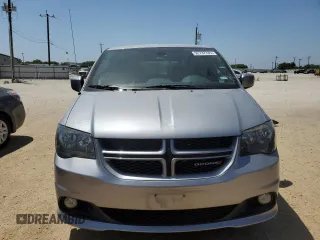 2019 Dodge Grand Caravan GT with VIN 2C4RDGEG1KR658672, listed as a Copart auction lot 52737745 with 216,106 mi miles and Clean Title. Bid and sale history available at DreamBid. Image 5.