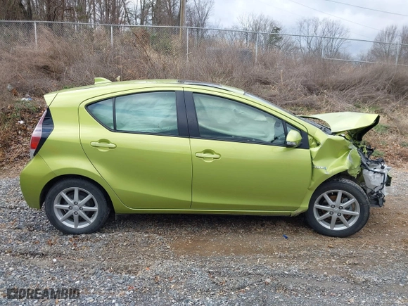 2015 Toyota Prius c One with VIN JTDKDTB38F1114272, listed as a IAAI auction lot 41224252 with 59,717 mi miles. Bid and sale history available at carsss.com. Image 14.