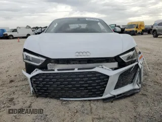 2022 Audi R8 performance quattro z VIN WUACEAFX2N7900201, wystawiony jako Copart lot #82878454 z przebiegiem 4 248 mil mil oraz Czysty tytuł • Clean title. Historia ofert i sprzedaży dostępna na DreamBid. Obrazek 5.