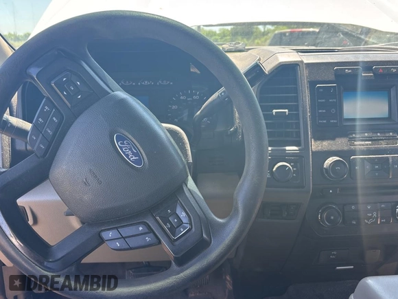 2017 Ford F-250 XLT with VIN 1FT7X2B69HEE28459, listed as a Copart auction lot 55882185 with 182,045 mi miles and Clean title. Bid and sale history available at DreamBid. Image 9.