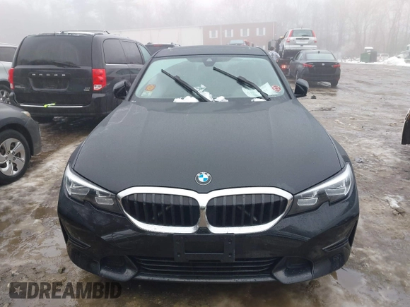 2020 BMW 3 Series 330i xDrive with VIN 3MW5R7J02L8B27598, listed as a IAAI auction lot 41525541 with 32,253 mi miles. Bid and sale history available at carsss.com. Image 12.