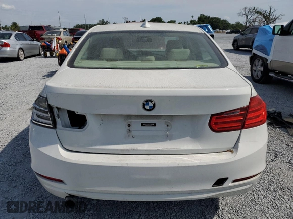 2013 BMW 3 Series 320i z VIN WBA3B1C57DK128974, wystawiony jako Copart lot #58858745 z przebiegiem Nie podano mil oraz Czysty tytuł • Clean title. Historia ofert i sprzedaży dostępna na DreamBid. Obrazek 6.