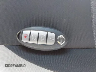 2022 Nissan Versa SV z VIN 3N1CN8EV0NL839211, wystawiony jako IAAI lot #41362397 z przebiegiem 7 670 mil mil oraz . Historia ofert i sprzedaży dostępna na DreamBid. Obrazek 11.