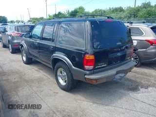 2000 Ford Explorer XLT with VIN 1FMZU83P0YZA06693, listed as a IAAI auction lot 42621988 with 273,874 mi miles and . Bid and sale history available at DreamBid. Image 3.