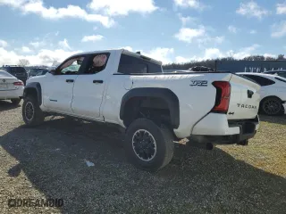 2024 Toyota Tacoma 4WD SR5 with VIN 3TMLB5JN8RM045339, listed as a Copart auction lot 47477095 with 0 mi miles and Salvage Title. Bid and sale history available at carsss.com. Image 2.