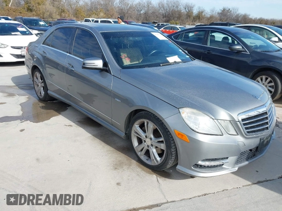 2012 Mercedes-Benz E 350 Luxury z VIN WDDHF5KB2CA540189, wystawiony jako IAAI lot #41405901 z przebiegiem 193 411 mil mil oraz . Historia ofert i sprzedaży dostępna na DreamBid. Obrazek 1.