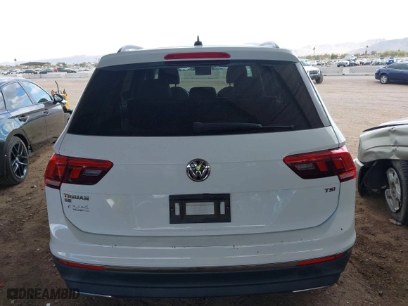 2018 Volkswagen Tiguan SEL with VIN 3VV3B7AX0JM001709, listed as a IAAI auction lot 41702672 with 146,499 mi miles. Bid and sale history available at carsss.com. Image 16.